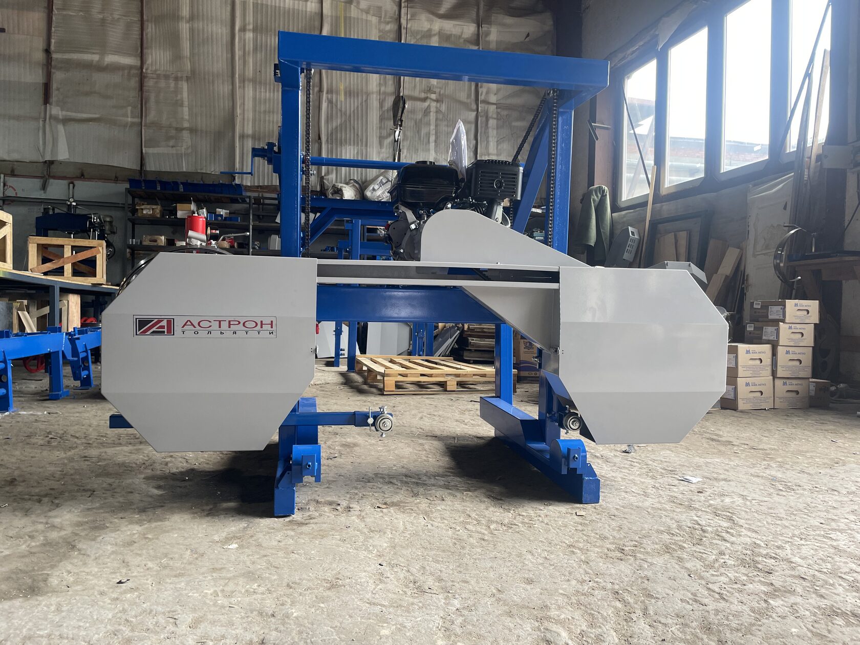 фото Бензиновая маленькая пилорама АСТРОН 9.02 