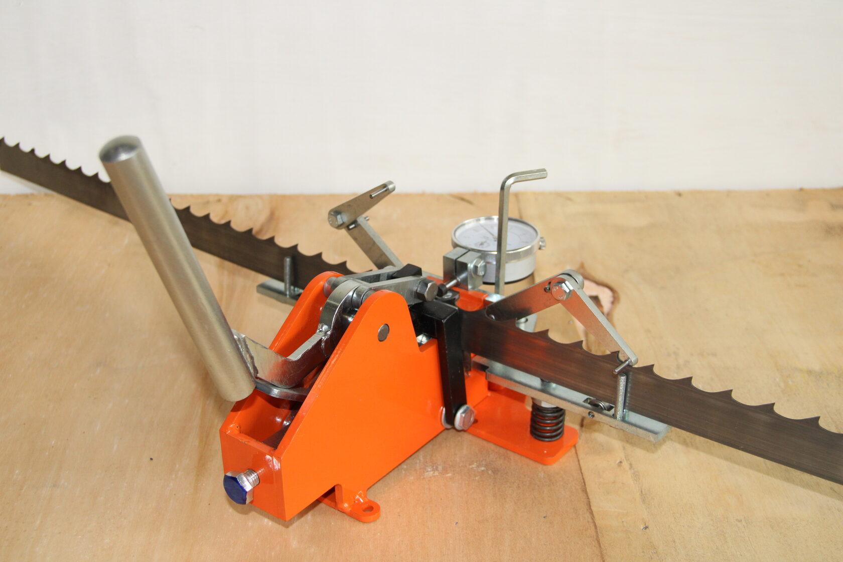 фото Разводной станок для узких ленточных пил АРС-13 