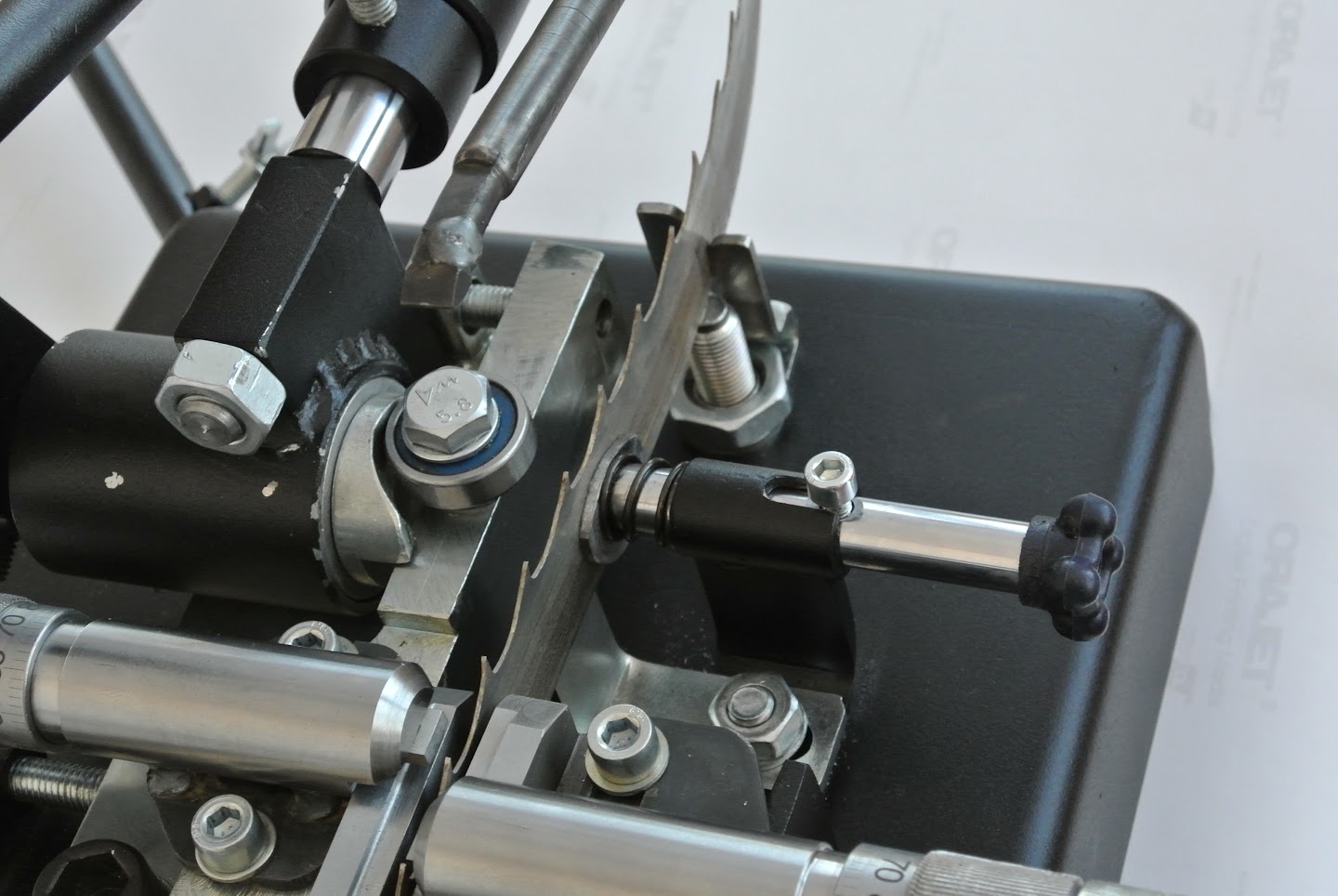 фото Разводной станок для заточки ленточных пил «RVN» 