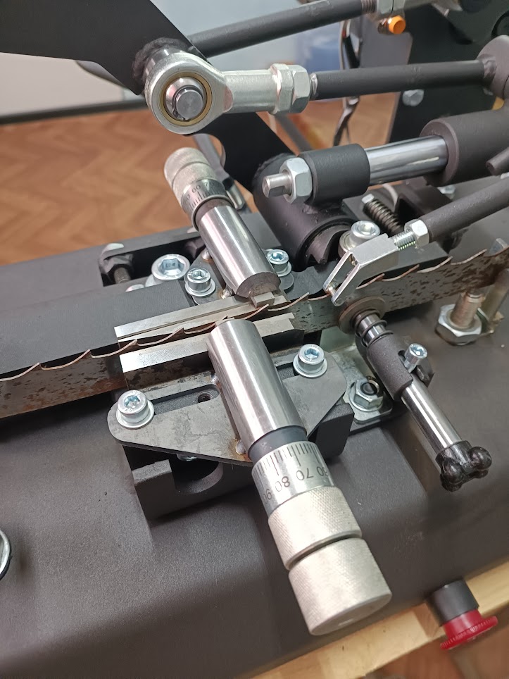 фото Разводной станок для ленточных пил «RVN-AUTO» 