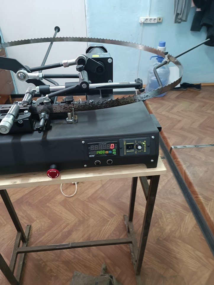 фото Разводной станок для ленточных пил «RVN-AUTO» 