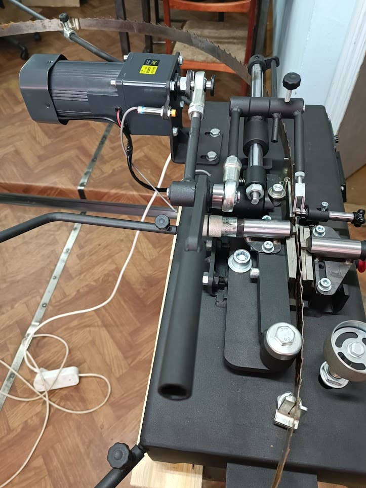 фото Разводной станок для ленточных пил «RVN-AUTO» 