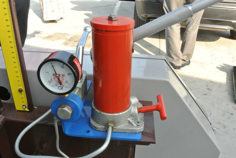 фото Электрическая большая пилорама АСТРОН 10.01 