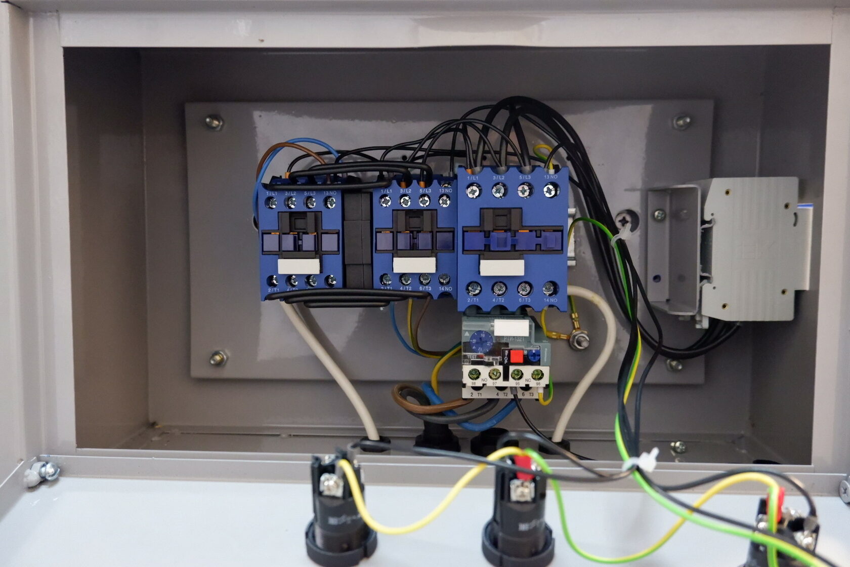 фото Электрическая маленькая пилорама АСТРОН 9.01 