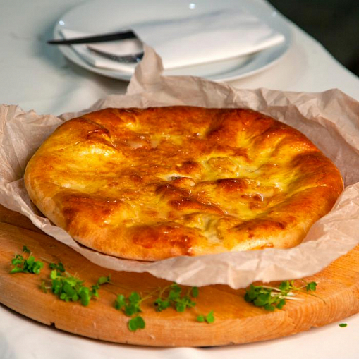 Пирог осетинский с мясом и зеленью 400 гр.