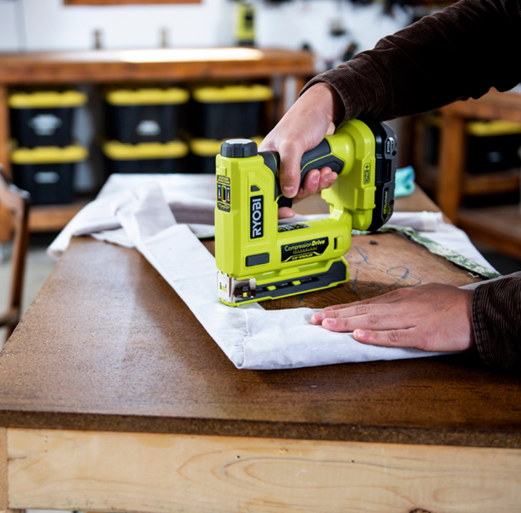 NAIL AND STAPLE GUNS RYOBI 18V ONE+ CORDLESS STAPLER R18ST500