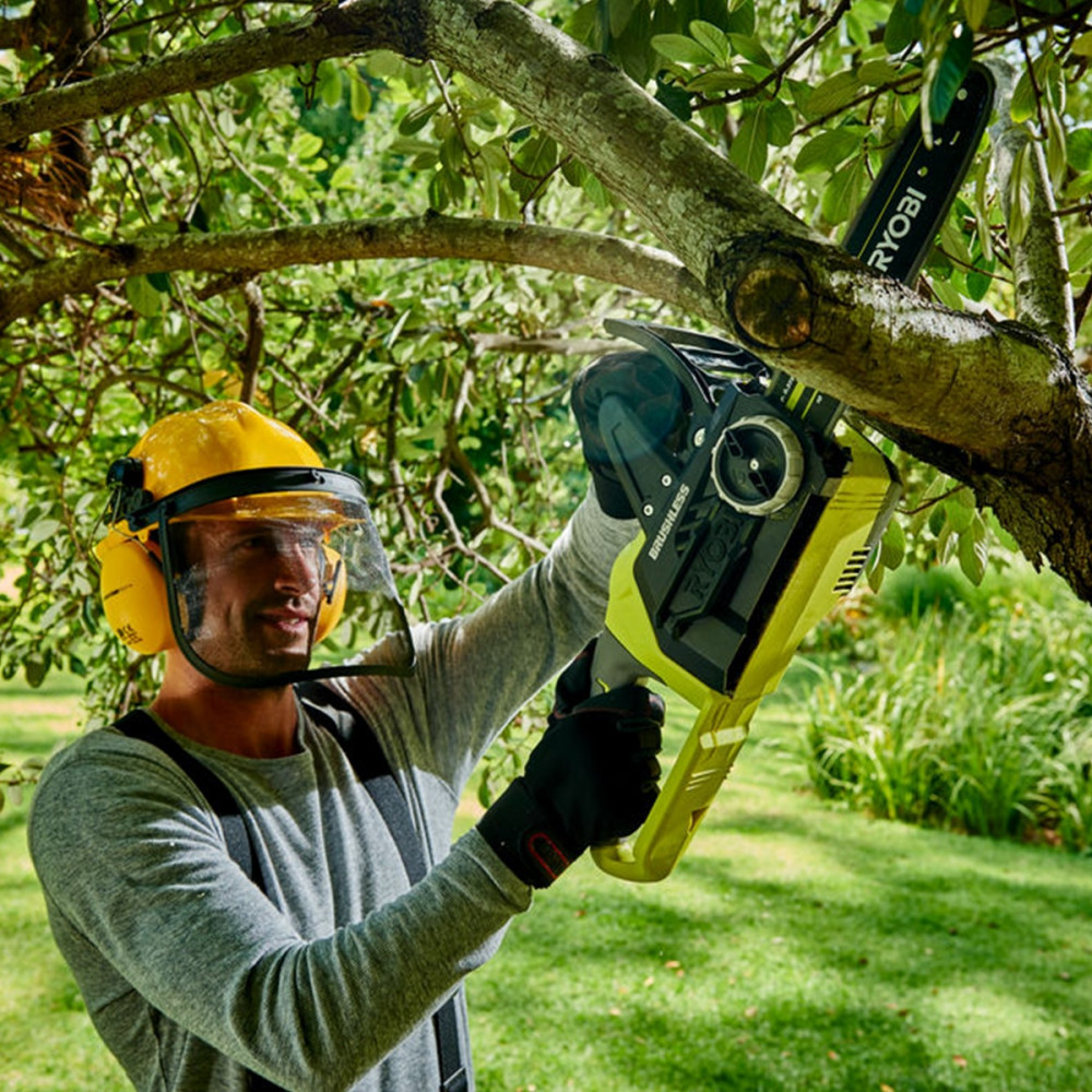 BATTERY CHAINSAWS RYOBI ONE CORDLESS BRUSHLESS CHAINSAW 18V 30CM 5AH WITH BATTERY RCS18X3050F