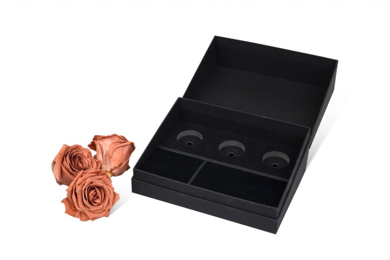 подарочная коробка с ложементом для роз