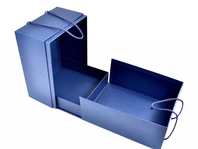Кашированная коробка-трансформер для деда мороза