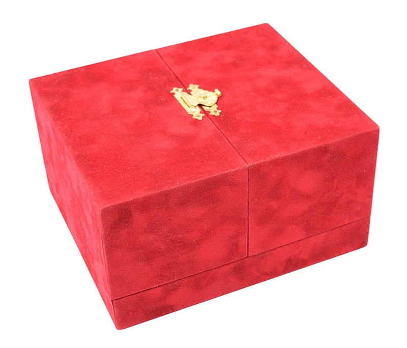 Коробка-шкатулка с атласным ложементом, бархатная