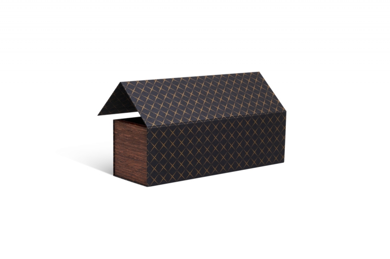 коробка с деревянными вставками