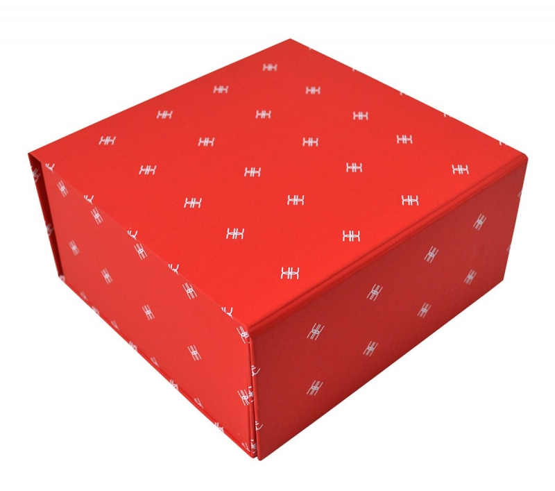 Подарочная коробка для косметического набора