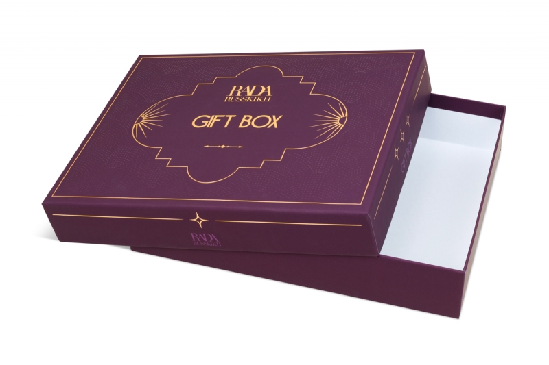 кашированная подарочная коробка с тиснением в Москве тираж на заказ