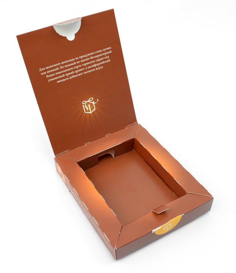 Коробка для конфет круглая с окном диам.165мм выс.35мм (8) (золото) НОВИНКА
