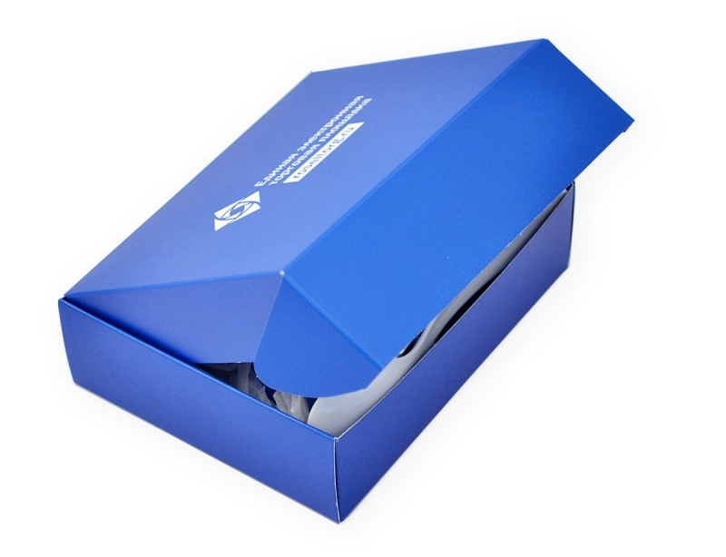 Самосборная картонная коробка с крышкой