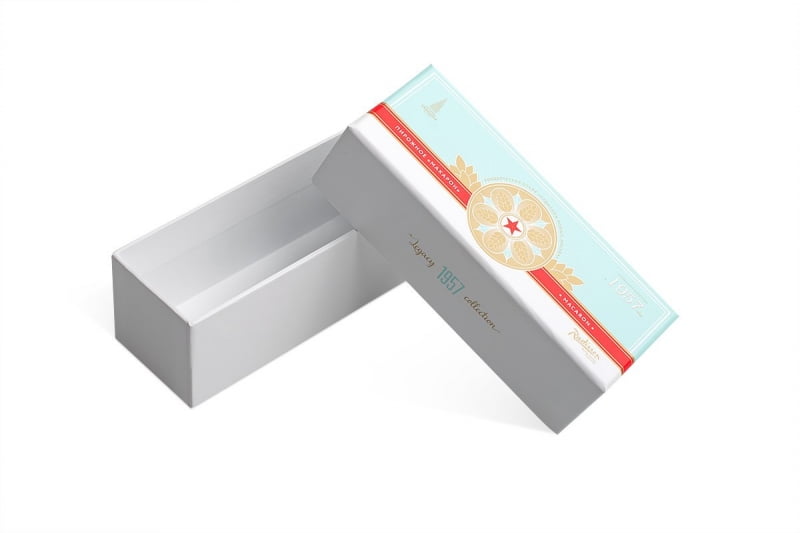 упаковка подарков - коробка крышка-дно с конфетами