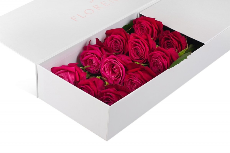 элегантная коробкак для цветов как мгк roseshire 