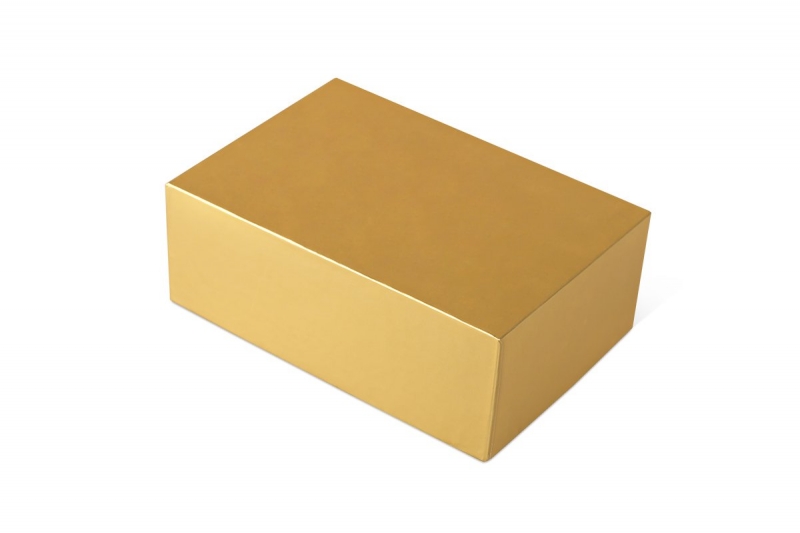 подарочная коробка - упаковка с металлизацией 