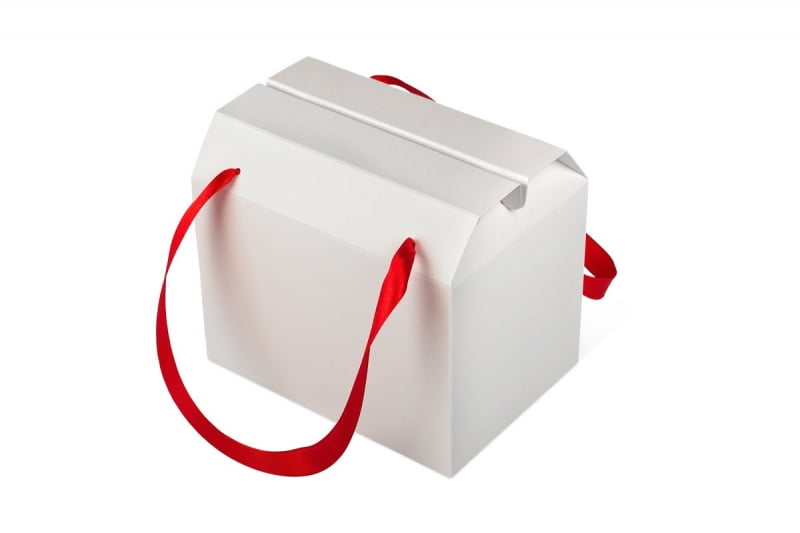 коробка подарочная для конфет с лентами