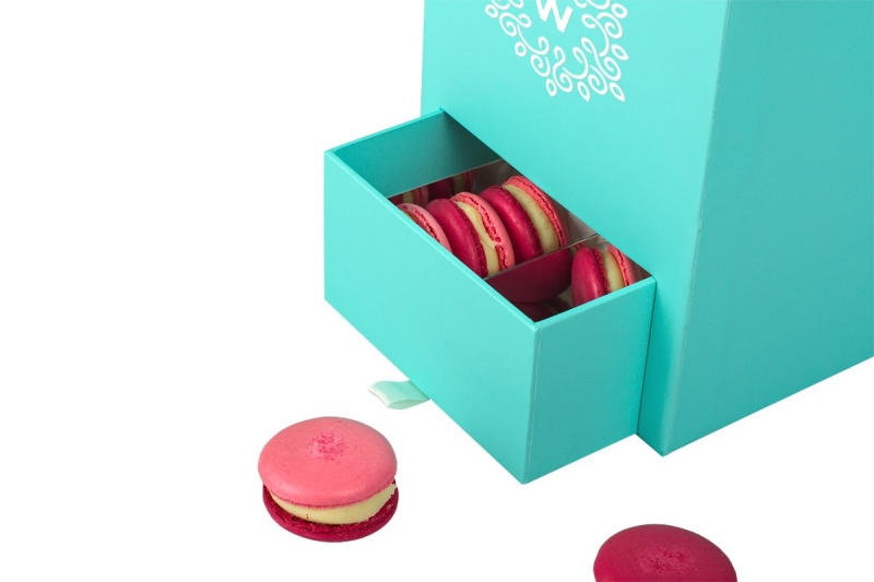 Комплект кашированных коробок для цветов и пирожных