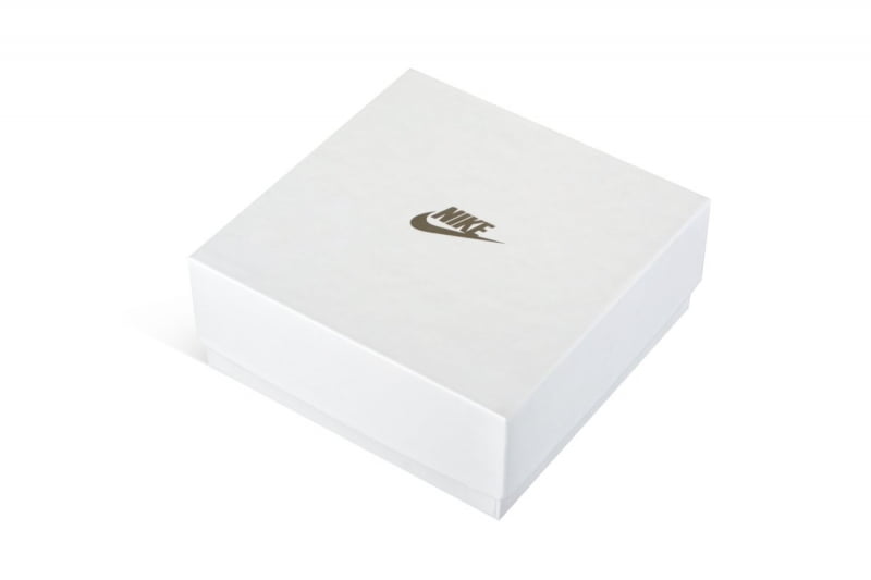 изготовление подарочных коробок на заказ с логотипом 
