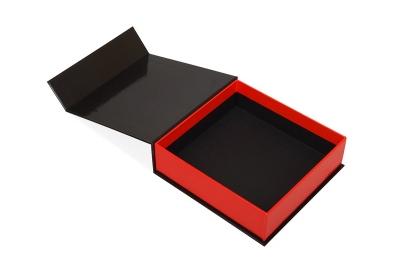 Кашированная коробка под ювелирные изделия в Москве – производство на заказ