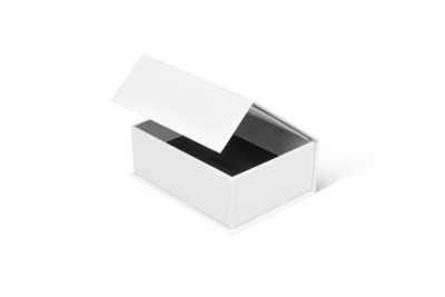 Фирменная коробка с магнитным клапаном для платежного кольца в Москве – производство на заказ