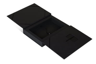 Кашированная коробка в рукаве для пластиковых карт и брошюр в Москве – производство на заказ