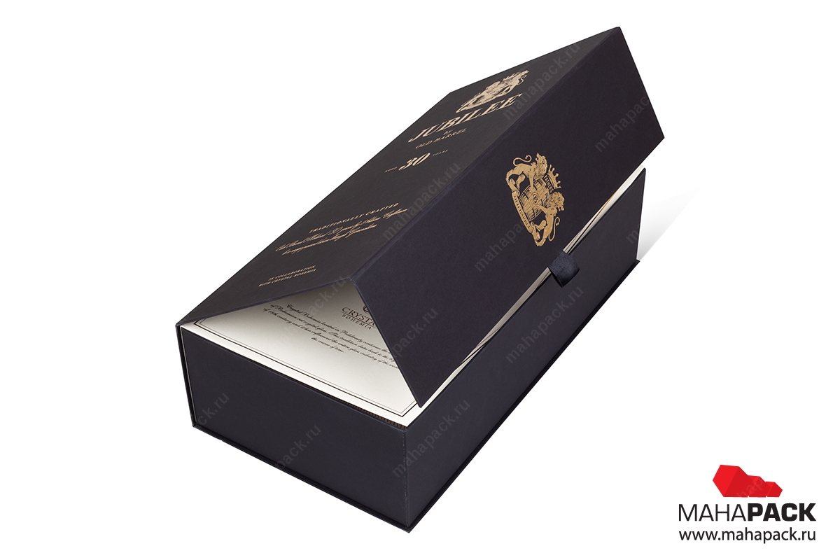 коробки из дизайнерского картона премиум класс в Москве – производство на заказ.
