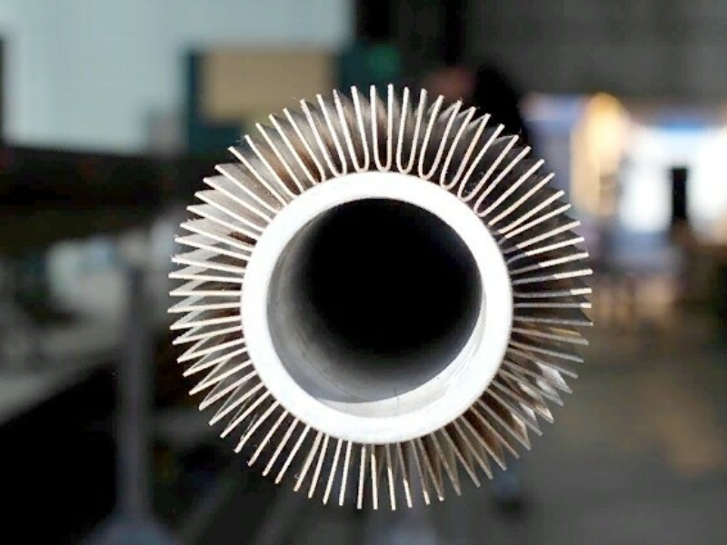 В УрФУ создали технологию производства оребрённых труб лазером