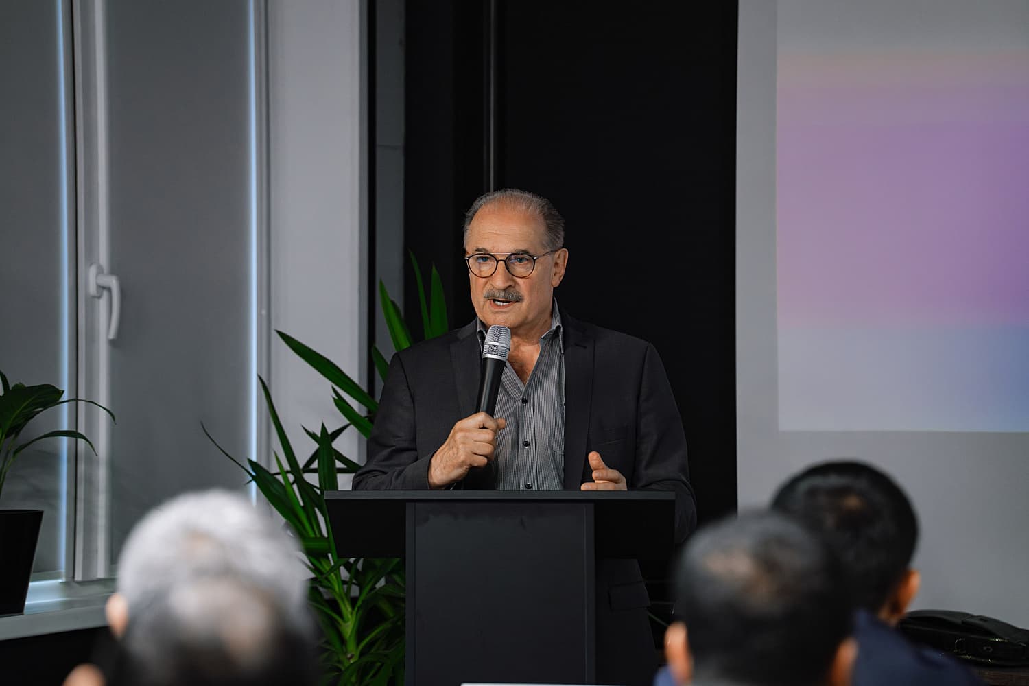 «КриоФрост» поделился опытом перехода на природные хладагенты с делегацией из Туркменистана