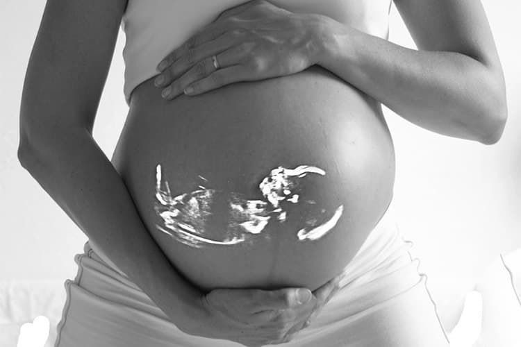 Gravidanza: attesa e nascita di un figlio, di una madre e di un nuovo sistema familiare