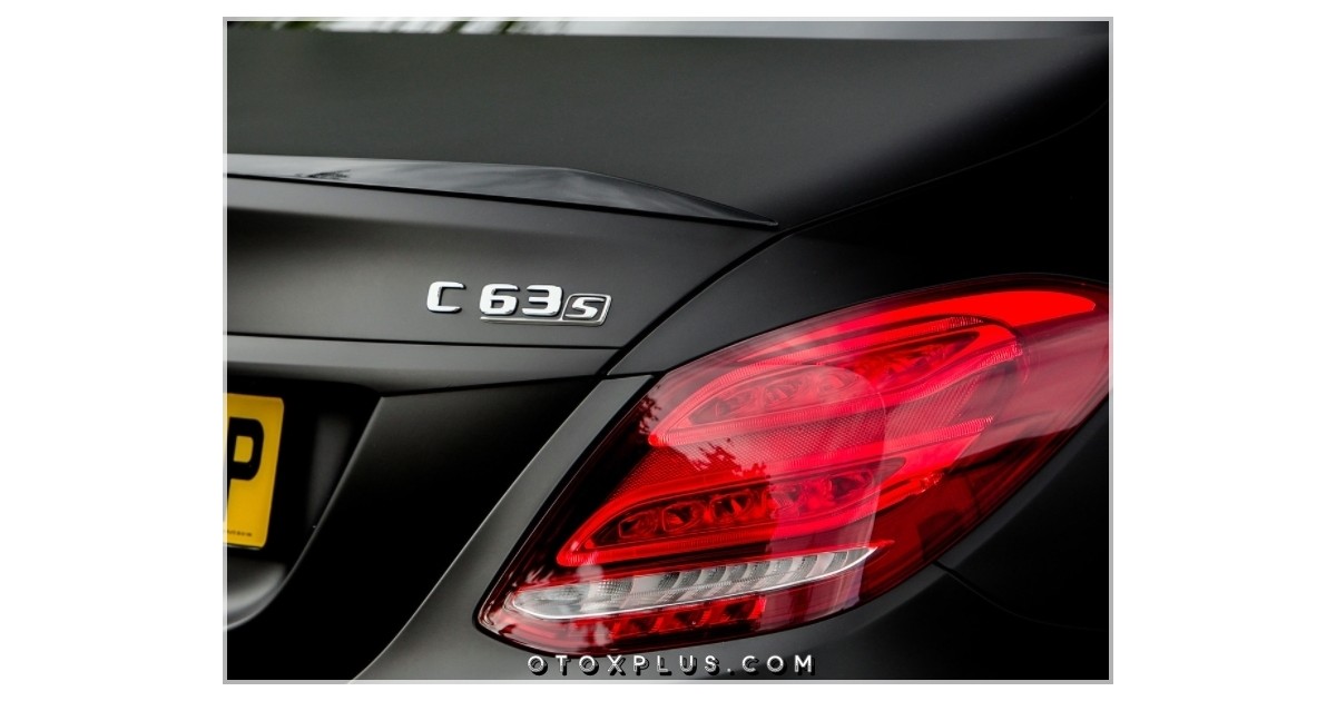 Mercedes C 63 S / C63 S Bagaj Yazı C63S Logo Amblem