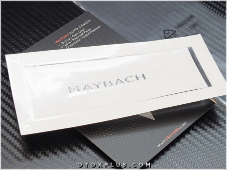 Mercedes MAYBACH Konsol Kokpit Torpido MAYBACH Logo Amblem