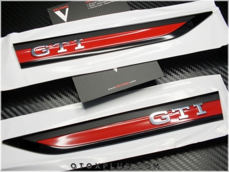 VW Golf 8 Gti / GTI Yan Çamurluk GTI Logo Amblem Seti