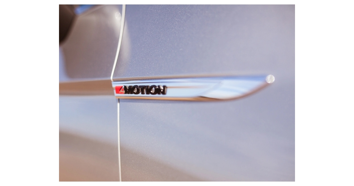 VW Passat B8 B8.5 4 Motion Yan Çamurluk 4Motion Logo Amblem Seti