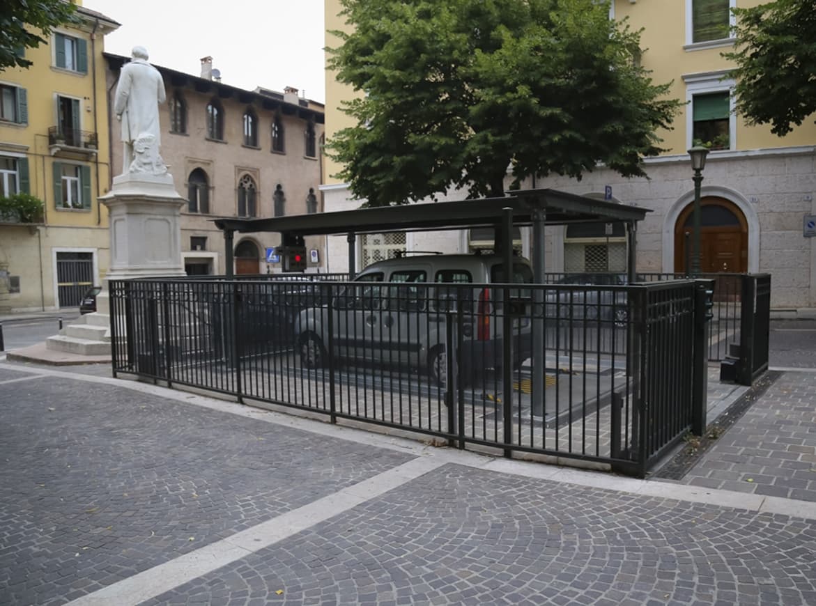 Verona - parcheggio automatico nel centro storico della città