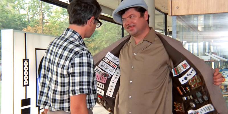 продажа товаров и услуг на сайте компании