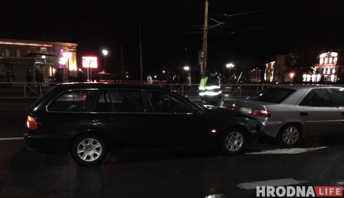 Трайное ДТЗ у цэнтры Гродна: VW на расійскіх нумарах зрабіў “паравозік”