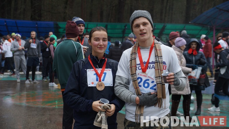 "Замест канапы і тэлевізара". Забег цвярозасці - 2019 сабраў 400 аматараў здаровага ладу жыцця