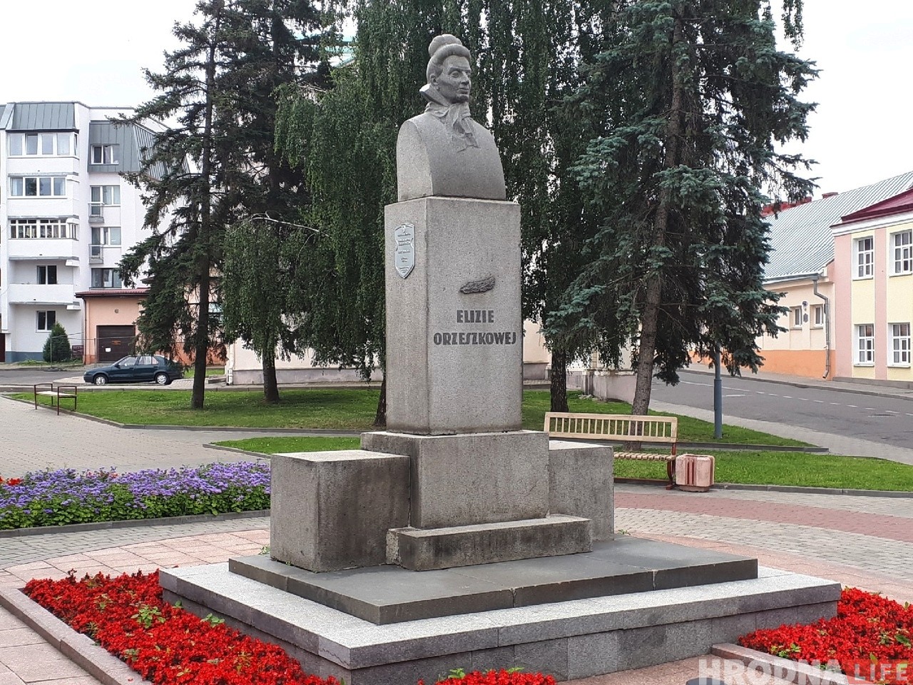 «Калі перанясем, тады зможам аднавіць дамы на Басняцкай». Гісторык Ян Лялевіч пра перанос помніка Ажэшкі