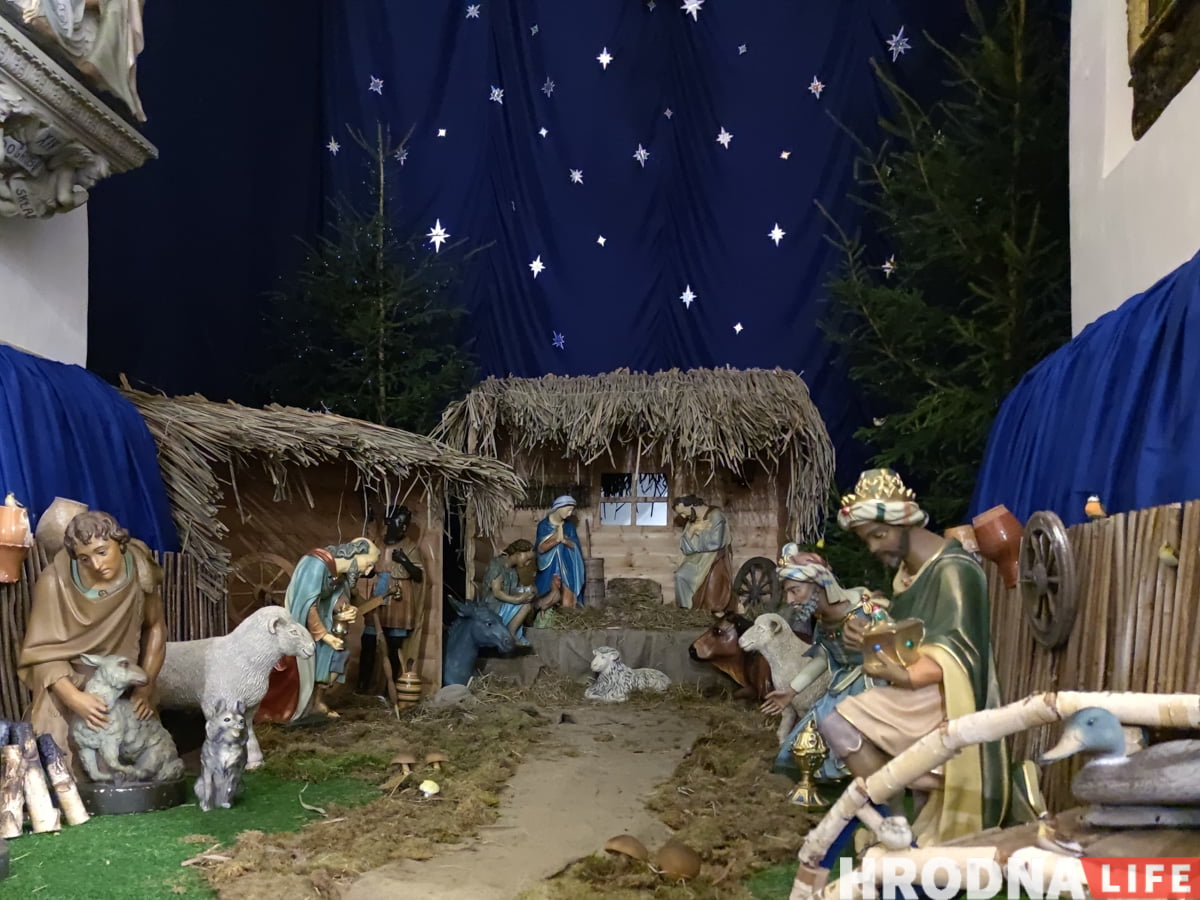 Завтра – Рождество. Как выглядят шопки в костелах Гродно накануне праздника