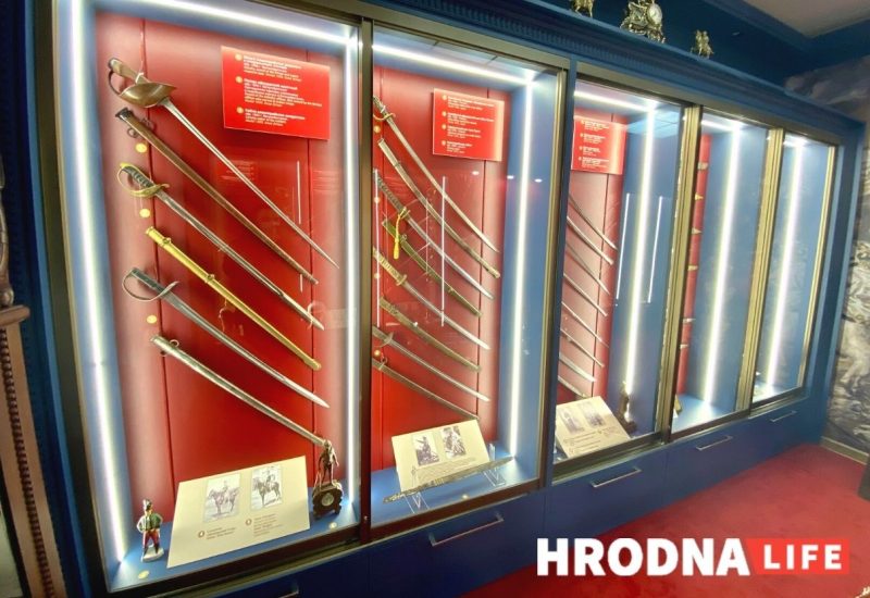 Халодная зброя, рыцарскія даспехі і сямейныя рэліквіі. Былы дырэктар мясакамбіната адкрыў у Гродне галерэю-музей