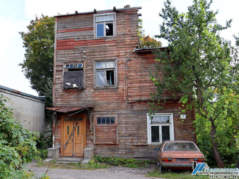 Редкий пример деревянного конструктивизма в Гродно выставили на аукцион: его, вероятно, снесут, чтобы построить копию