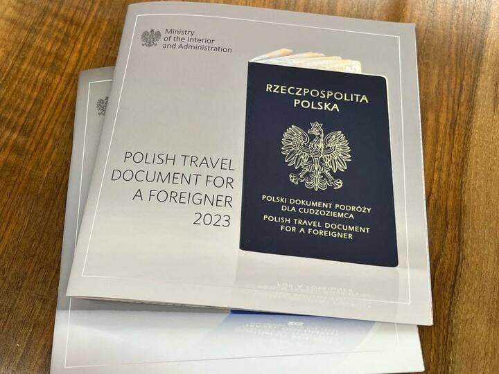 Проездной документ для белорусов с гуманитарным видом на жительство в Польше станет бесплатным
