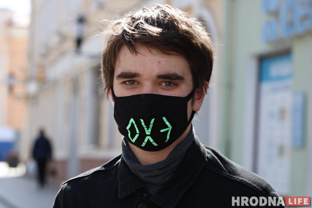 Антивирусная мода: какие маски носят гродненцы