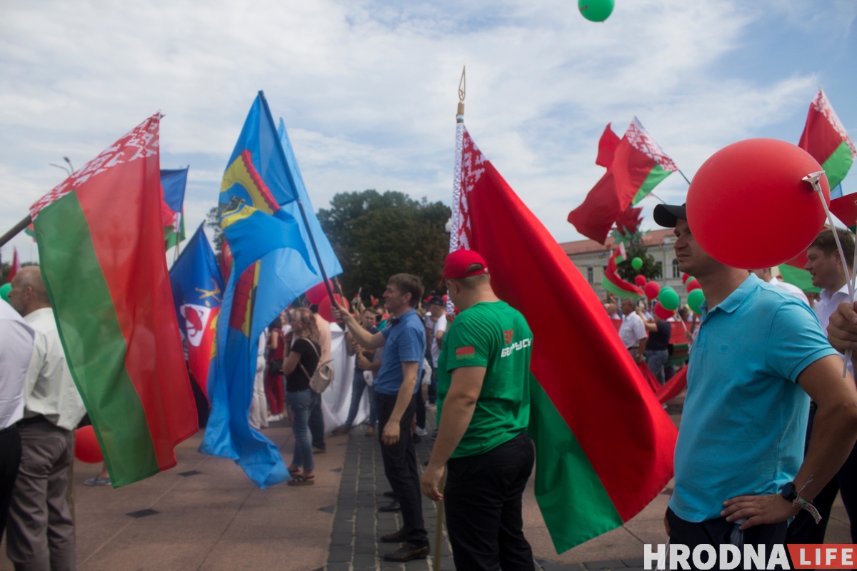 “Страну не отдадим”. Как в Гродно прошел митинг за Лукашенко