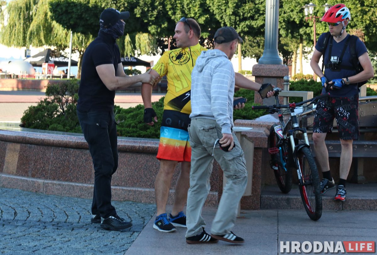 В Гродно двух велосипедистов осудили за пробег: одному дали сутки, другому штраф