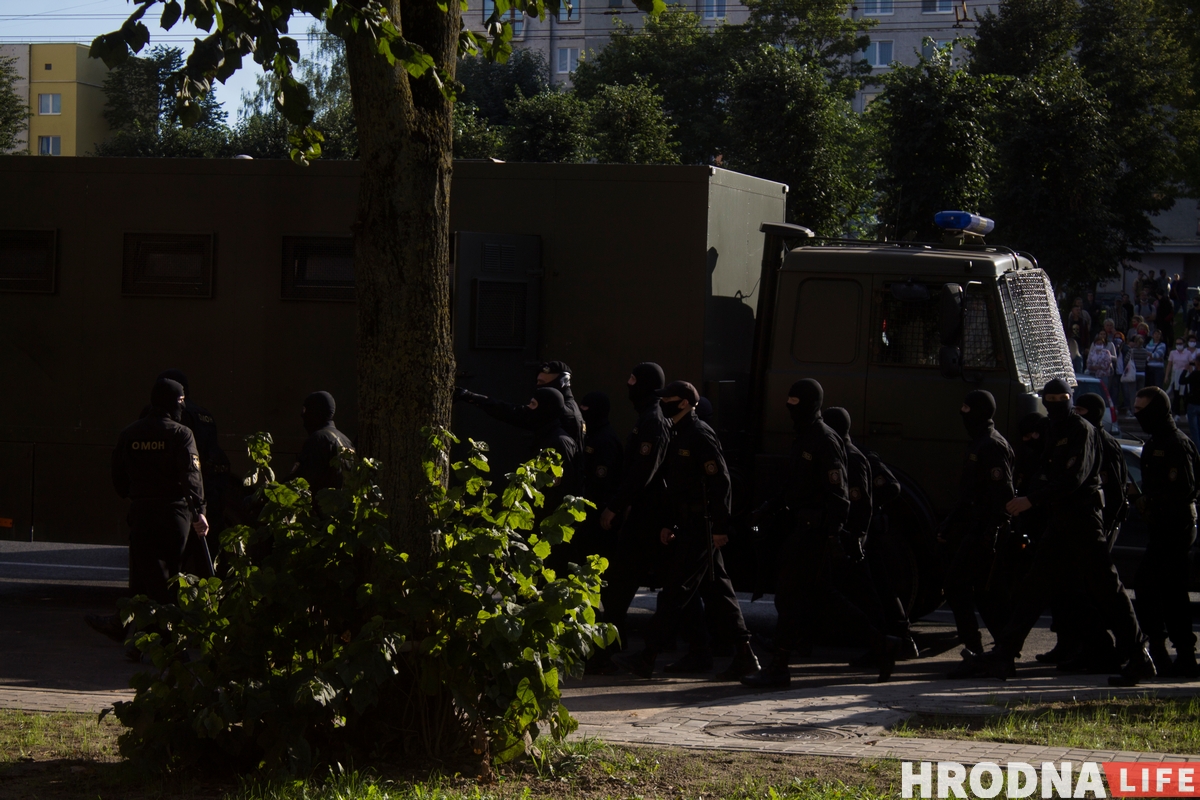 Десятки задержаний, газ и удушения. Как протестовал Гродно 6 сентября