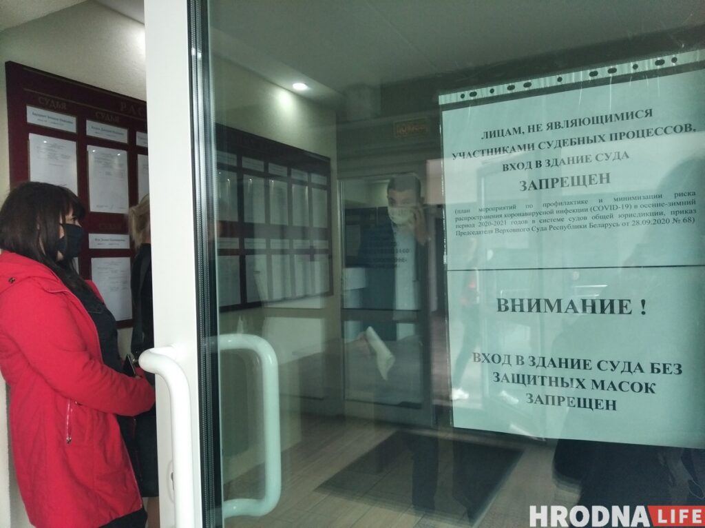 Год коронавируса в Гродно: действия властей, взаимопомощь и цифры, в которые никто не верил